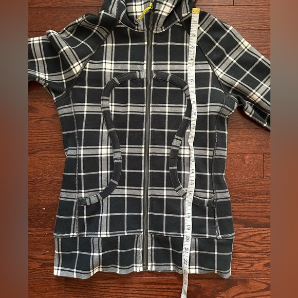 EUC lululemon Scuba Hoodie II Varsity Plaid Size 4 - Picture 8 of 10